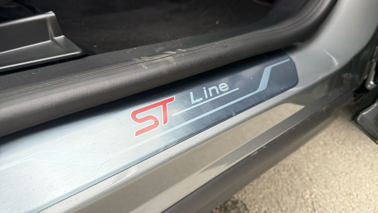 Ford Puma 1.0 EcoBoost Hybrid mHEV ST-Line X 5dr Petrol Hatchback